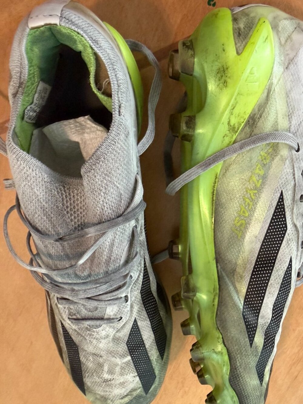 Adidas Men’s Soccer Cleats, 9.5 Some wear, Crazyfast